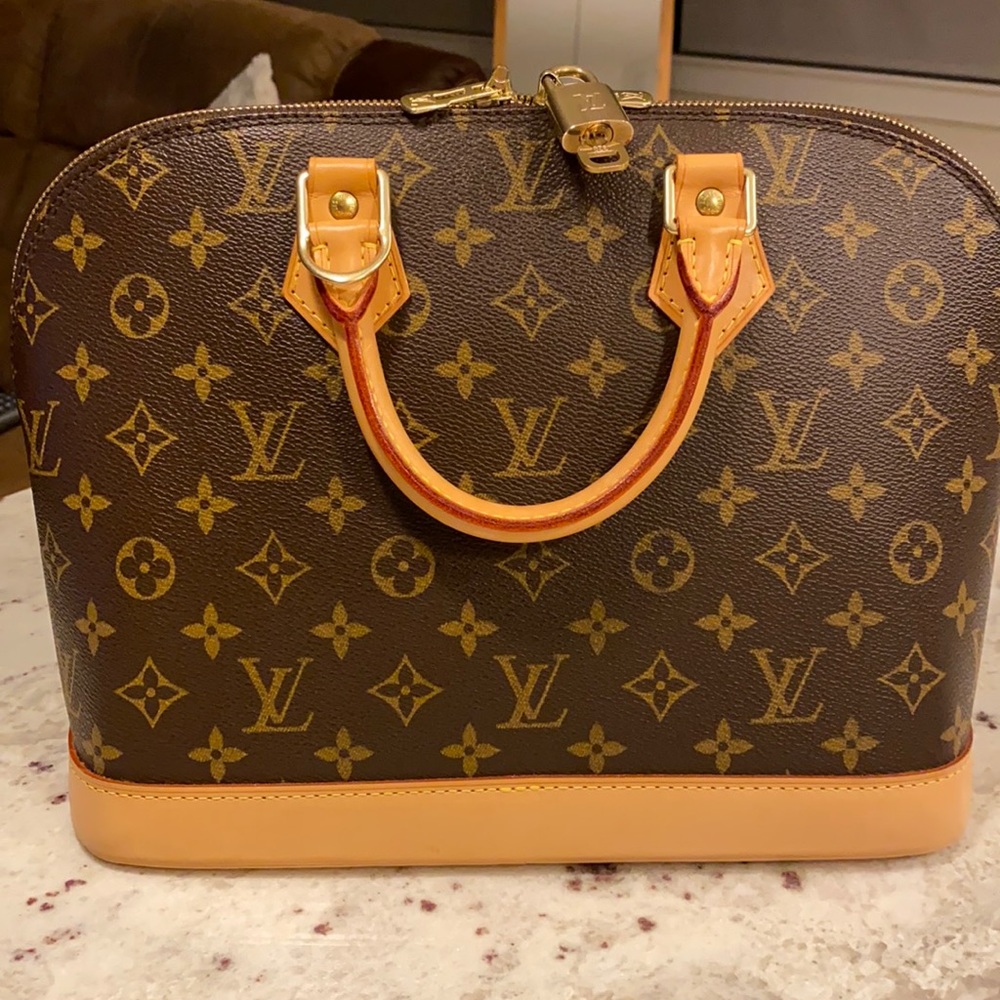 LOUIS VUITTON, ALMA BAG